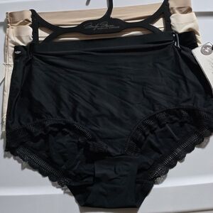 Marilyn Monroe Intimates Women's Brief Panty No Show 3-Pack Size M Multicolor